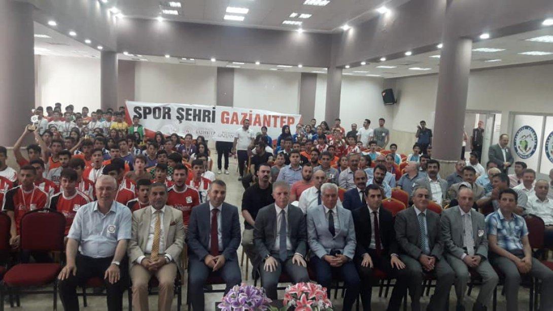 Gaziantep Projesi kapsamında ilçemizde yapılan sportif etkinliklere ait ödül töreni