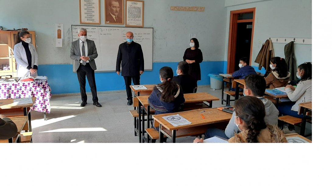 İlçe Milli Eğitim Müdürümüz Sayın Mustafa ÇETİN İlçemiz Hasanlök Ortaokulu'nu ziyarette bulundular.