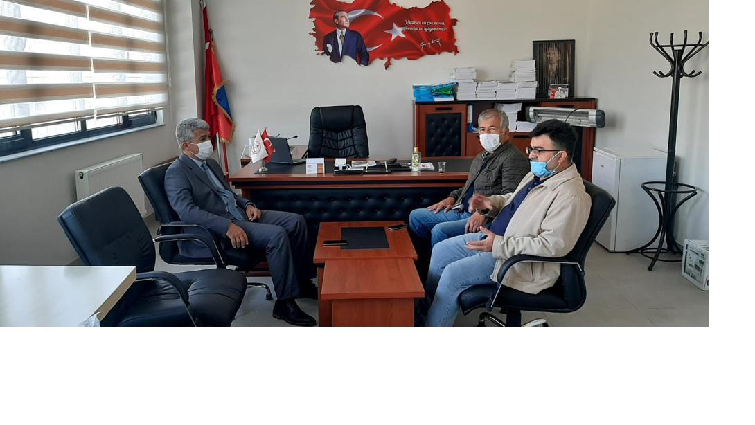 İlçe Milli Eğitim Şube Müdürümüz Sn. Mustafa ÖZDEMİR İlçemiz Mevlana Ortaokulunu ziyaret etti.